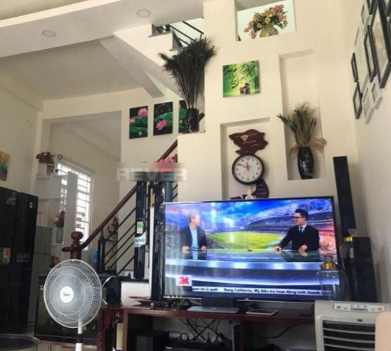 Phòng khách nhà phố Hiệp Bình Chánh, Thủ Đức Nhà phố gần Gigamall, hẻm xe hơi, hướng Đông Nam.