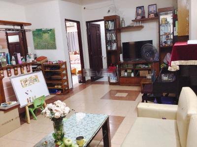 Phòng khách căn hộ Chung cư Khánh Hội 1, Quận 4 Căn hộ Chung cư Khánh Hội 1 tầng 8 thoáng mát, đầy đủ nội thất.