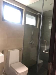 Phòng tắm One Verandah Quận 2 Căn hộ One Verandah tầng trung, nội thất cơ bản.