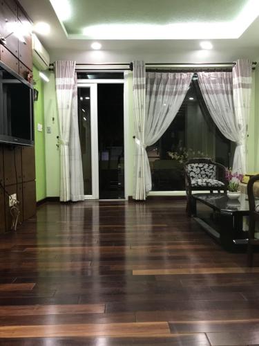 Phòng ngủ nhà phố quận Phú Nhuận Bán nhà cách Bệnh viện Phú Nhuận 200m, sổ hồng, nội thất đầy đủ, có hồ bơi nhỏ.