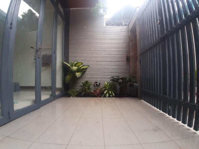 Bên trong nhà phố Lê Văn Thọ, Gò Vấp Nhà phố hẻm xe hơi mới xây, thiết kế hiện đại tinh tế.