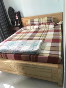 nhà phố Bình Thạnh Bán nhà phố 3 tầng nội thất cơ bản, hẻm xe máy đường Lê Quang Định