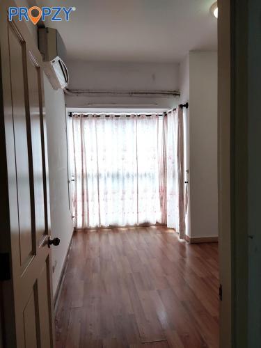 Phòng ngủ căn hộ chung cư Đông Hưng Căn hộ chung cư Đông Hưng tầng trung, cửa hướng Đông Bắc.