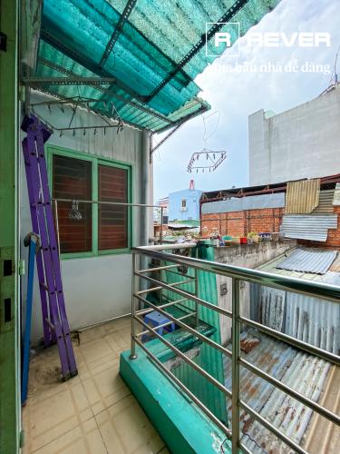 Ban công nhà phố Quận 7 Nhà hẻm Huỳnh Tấn Phát, Quận 7, cách công viên Tân Thuận 500m