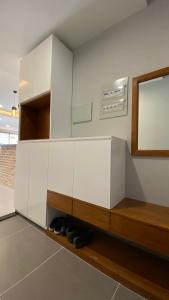 Căn hộ Saigon South Residence Cho thuê căn hộ Saigon South Residence tầng trung, diện tích 94.89m2, đầy đủ nội thất, ban công hướng Nam.