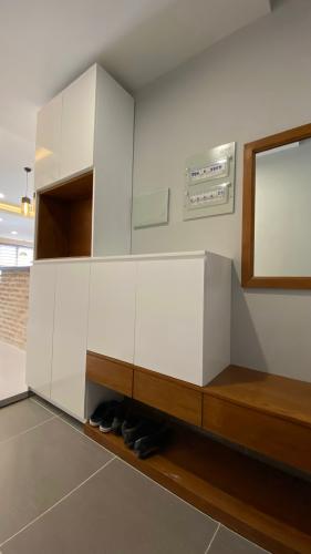 Căn hộ Saigon South Residence Cho thuê căn hộ Saigon South Residence tầng trung, diện tích 94.89m2, đầy đủ nội thất, ban công hướng Nam.