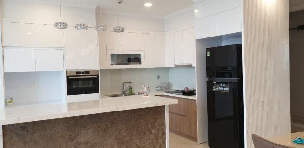 phòng bếp Vinhomes Golden River Căn hộ Vinhomes Golden River tầng trung, nội thất đầy đủ