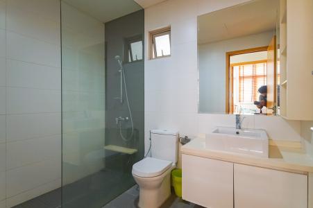 Phòng tắm The Vista An Phú, Quận 2 Căn hộ The Vista An Phú tầng cao, view Xa lộ Hà Nội.