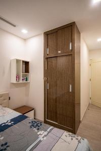 Phòng khách căn hộ Vinhomes Golden River Căn hộ Vinhomes Golden River view thành phố, nội thất đầy đủ.