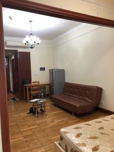 Phòng khách The Manor Quận Bình Thạnh Căn hộ Studio The Manor view thoáng mát, nội thất tiện nghi.