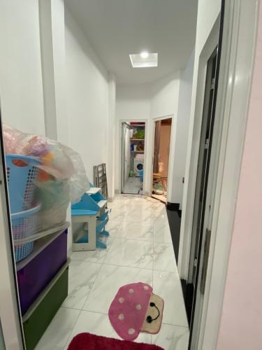 Phòng giặt đồ nhà phố đường số 2, Quận 2 Nhà phố hướng Đông, mặt tiền đường nhựa xe hơi.