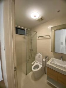 Phòng tắm căn hộ New City Thủ Thiêm, Quận 2 Căn hộ tầng trung New City Thủ Thiêm nội thất đầy đủ, view sông.