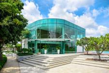 Lucasta - lucasta-khang-dien-nha-dieu-hanh