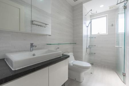 Toilet căn hộ SUNRISE CITY Bán căn hộ Sunrise City 3PN, tầng thấp, diện tích 110m2, sổ hồng, không có nội thất