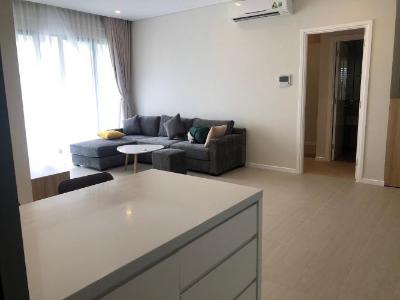 Phòng khách Diamond Island Quận 2  Căn hộ Diamond Island tầng trung, view nội khu hồ bơi thoáng đãng.