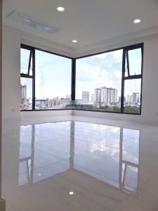 Phòng khách Kingdom 101, Quận 10 Căn hộ Kingdom 101 view thành phố, tầng trung.