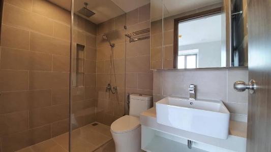 Phòng tắm River Panorama, Quận 7 Căn hộ tầng trung River Panorama ban công hướng Bắc thoáng đãng.