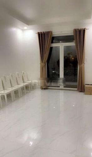 Phòng khách nhà Quận 7 Nhà phố khu dân cư ven sông diện tích sử dụng 329m2, hướng Nam.