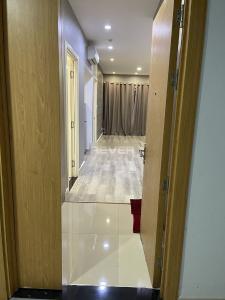 Phòng khách căn hộ Saigonres Plaza, Quận Bình Thạnh Căn hộ tầng 21 SaigonRes Plaza hướng Nam thoáng mát, nội thất cơ bản.