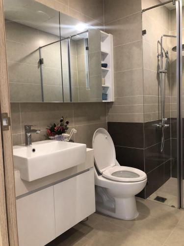 nhà tắm căn hộ The Sun Avenue Bán căn hộ The Sun Avenue view hồ bơi và tòa Landmark 81.