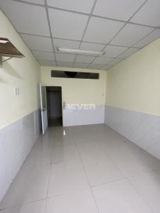 Nhà phố Quận 1 Nhà phố diện tích 26m có sổ hồng riêng, khu dân cư đông đúc.