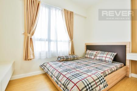 Phòng ngủ nhỏ cửa sổ hướng Đông Nam Căn góc tầng cao T4A Masteri Thảo Điền