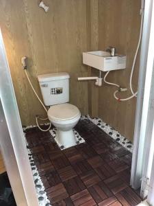 Toilet nhà phố quận 5 Nhà phố 2 tầng, đường An Bình quận 5, diện tích đất 26.4m2 