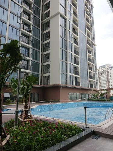 Hồ bơi Eco Green Saigon Căn hộ Eco Green Saigon tầng thấp, view thành phố sầm uất.