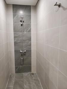 Phòng tắm căn hộ Vinhomes Grand Park Căn hộ Vinhomes Grand Park tầng thấp view nội khu cực mát.