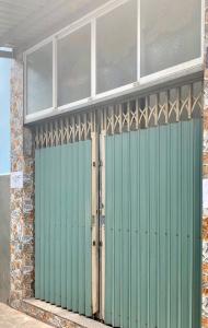 Bán nhà hẻm đường Tôn Đản, 3 phòng ngủ, diện tích đất 37.8m2, diện tích sàn 75.6m2, sổ hồng đầy đủ, sang tên nhanh chóng