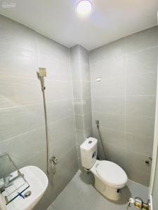 Phòng tắm nhà phố Quận Bình Thạnh Nhà phố hẻm xe hơi Q.Bình Thạnh diện tích sử dụng 56m2, nội thất cơ bản