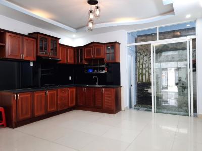 Phòng bếp nhà phố Phan Huy Ích, Gò Vấp Nhà phố hướng Đông Nam, nằm trong hẻm rộng buôn bán sầm uất