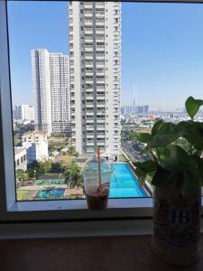 View căn hộ SUNRISE CITY Bán căn hộ Sunrise City 2PN, tháp W4 khu Central Plaza, đầy đủ nội thất, view hồ bơi