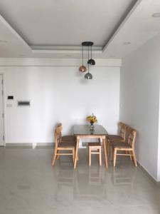 phòng ăn căn hộ sài gòn mia Bán căn hộ 2 phòng ngủ Saigon Mia đầy đủ nội thất, dọn ở ngay.