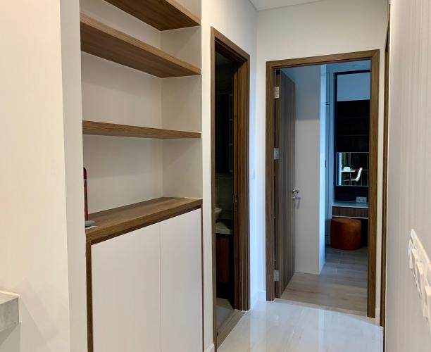 Căn hộ Kingdom 101, Quận 10 Căn hộ Kingdom 101 tầng thấp, nội thất đầy đủ.