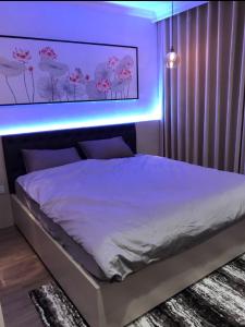 Căn hộ Vinhomes Central Park, Quận Bình Thạnh Căn hộ Vinhomes Central Park tầng cao cửa hướng Đông Bắc, view thoáng mát.