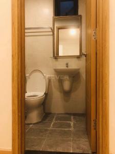 Phòng tắm căn hộ Saigon Homes, Bình Tân Căn hộ tầng 14 Saigon Homes hướng Đông Bắc, nội thất cơ bản.