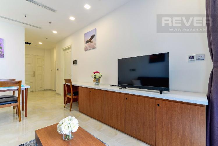 phong khach Cho thuê căn hộ Vinhomes Golden River tầng cao view đẹp, diện tích 50.6m2, ban công Tây Bắc