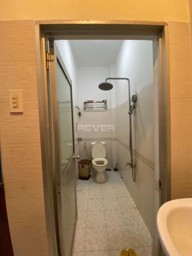 Phòng tắm nhà phố Hiệp Bình Phước, Thủ Đức Nhà phố hướng Tây Bắc, sân thượng rộng, khu dân cư an ninh.