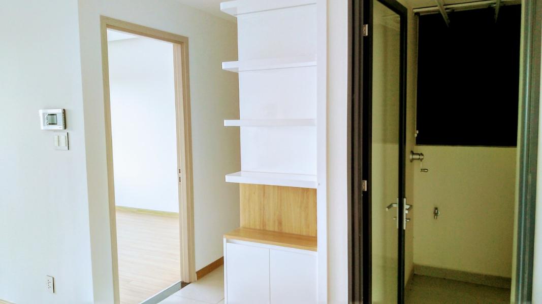 Căn hộ New City Thủ Thiêm tầng thấp tiện di chuyển, nội thất cơ bản.