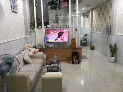 Nhà phố hẻm xi măng khu ở an ninh, diện tích 86m2.