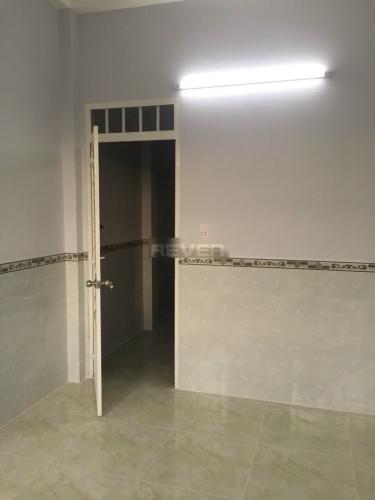 Bên trong nhà phố Ích Thạnh, Quận 9 Nhà phố 1 trệt 2 lầu hướng Tây Nam, đường trước nhà 6m rộng rãi