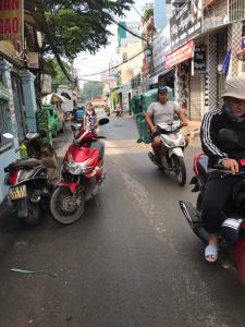 Hẻm nhà phố Gò Vấp Nhà phố cửa hướng Đông hẻm xe hơi rộng, kết cấu 3 tầng.