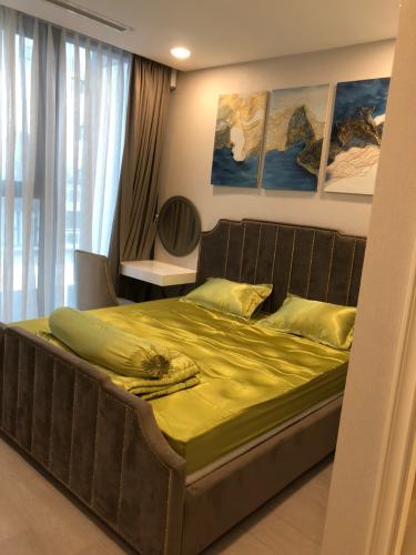 Phòng ngủ Vinhomes Golden River, Quận 1 CĂN HỘ VINHOMES GOLDEN RIVER HƯỚNG ĐÔNG BẮC