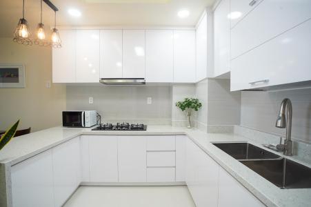 Bếp Saigon South Residence  Căn hộ Saigon South Residence tầng cao, đầy đủ nội thất.