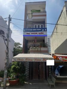 Nhà phố mặt tiền Đường số 27 hướng Đông Bắc, diện tích sử dụng 360m2.