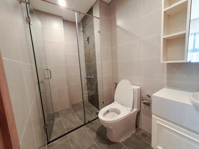 Phòng tắm căn hộ Vinhomes Grand Park Căn hộ Vinhomes Grand Park bàn giao nội thất đầy đủ, view thành phố.