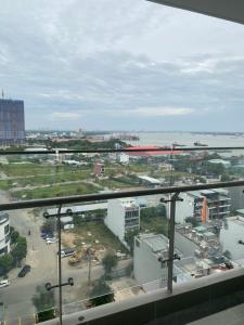 Ban công River Panorama, Quận 7 Căn hộ tầng trung River Panorama ban công hướng Bắc thoáng đãng.