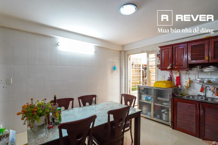 Phòng ăn và bếp nhà phố Tân Bình Bán nhà 3 tầng Nguyễn Sỹ Sách, Tân Bình, đầy đủ nội thất, cách chợ Tân Trụ 250m