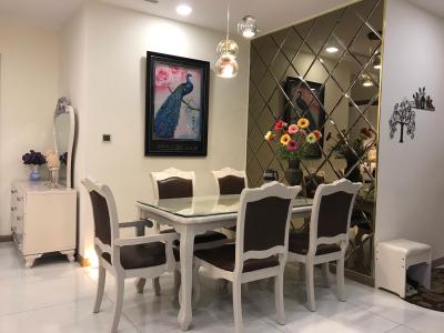 phòng bếp căn hộ Vinhomes Central Park căn hộ Vinhomes Central Park đẩy đủ nội thất, tầng trung